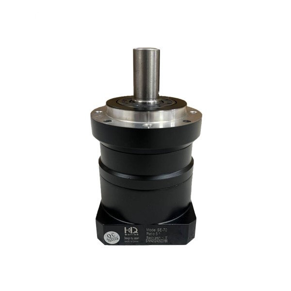 گیربکس 70 خورشیدی سرووموتور HQM اچ کیو ام مدل SE70-005-14 سایز 70 نسبت 1 به 5 شفت ورودی 14 شفت خروجی 16 فلنج گرد مناسب 400 وات 3000 دور(گیربکس سیاره ای) (اورجینال وارداتی)