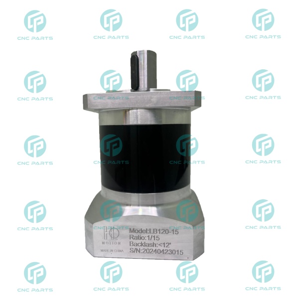 گیربکس 120 خورشیدی سرووموتور HQM اچ کیو ام مدل LB120-015-24 سایز 120 نسبت 1 به 15 شفت ورودی 24 شفت خروجی 32 فلنج مربعی مناسب 2 کیلووات 2000 دور (گیربکس سیاره ای) (اورجینال وارداتی)