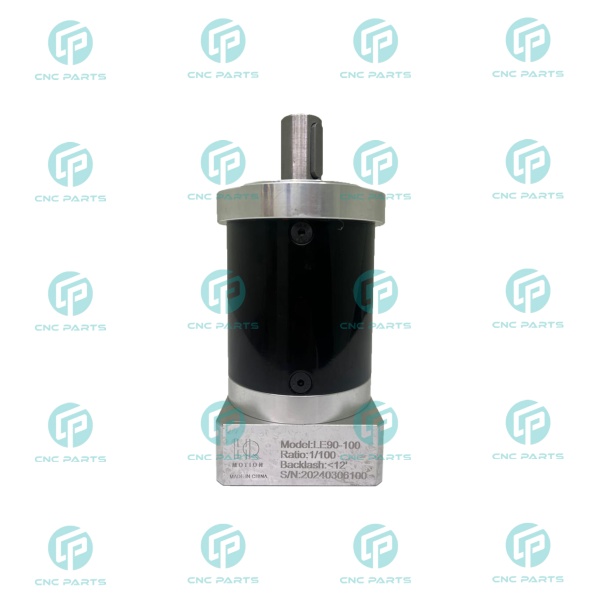 گیربکس 90 خورشیدی سرووموتور HQM اچ کیو ام مدل LE90-100-19 سایز 90 نسبت 1 به 100 شفت ورودی 19 شفت خروجی 22 فلنج گرد مناسب 750 وات 3000 دور (گیربکس سیاره ای) (اورجینال وارداتی)