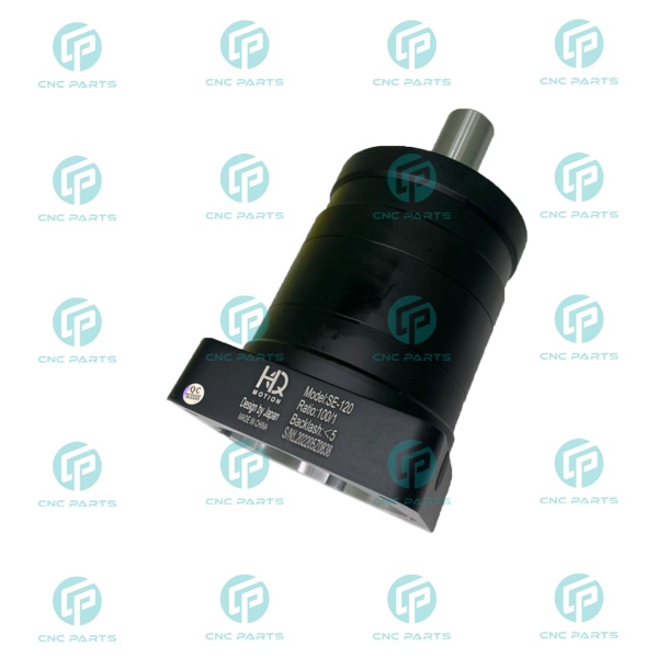 گیربکس 120 خورشیدی سرووموتور HQM اچ کیو ام مدل SE120-100-24 سایز 120 نسبت 1 به 100 شفت ورودی 24 شفت خروجی 32 فلنج گرد مناسب 2 کیلووات 2000 دور (گیربکس سیاره ای) (اورجینال وارداتی)