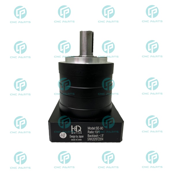 گیربکس 90 خورشیدی سرووموتور HQM اچ کیو ام مدل SE90-010-19 سایز 90 نسبت 1 به 10 شفت ورودی 19 شفت خروجی 22 فلنج گرد مناسب 750 وات 3000 دور (گیربکس سیاره ای) (اورجینال وارداتی)