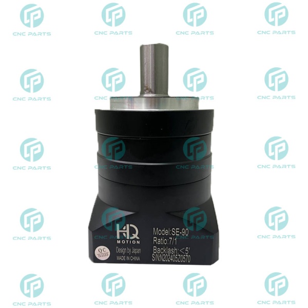 گیربکس 90 خورشیدی سرووموتور HQM اچ کیو ام مدل SE90-007-19 سایز 90 نسبت 1 به 7 شفت ورودی 19 شفت خروجی 22 فلنج گرد مناسب 750 وات 3000 دور (گیربکس سیاره ای) (اورجینال وارداتی)